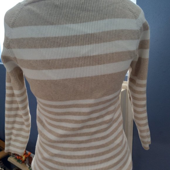 Liz Claiborne long sleeve sweater top - Picture 4 of 4